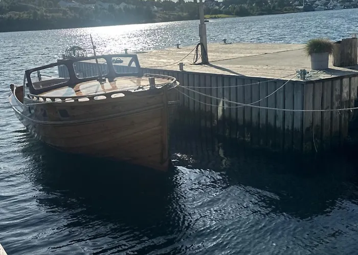 Alojamento de Acomodação e Pequeno-almoço Roaldspiren 3*